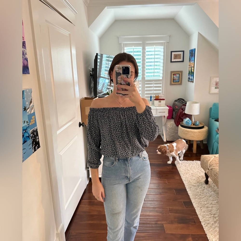 Brandy Melville Theia Top